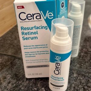 CeraVe Resurfacing Retinol Serum For Post Acne Marks, Formulated With Licorice Root Extract & Niacinamide, Brightening Serum & Pore Minimizer For Face, Post Acne Skin Barrier Repair, Non-Comedogenic - 30ml - Image 3