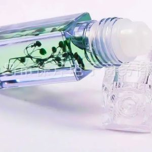 pack of 4 Flower Transparent Liquid Lip Oil, 5ml - Image 2