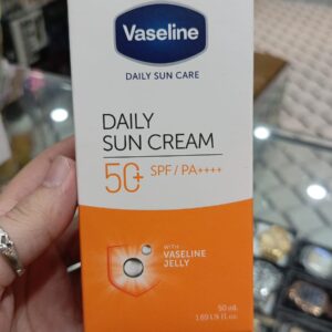 Vaseline Daily Sun Care Sun Cream SPF50+ PA++++ | Lightweight Moisturizing Sunscreen For Face & Body 50ml - Image 3