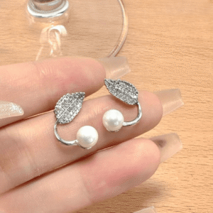 Beautiful Korean Leaf Pearl Earings / Daily Life Earring Accessories For Women - Image 1
