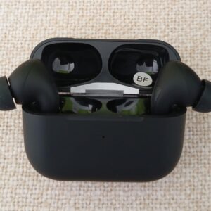 Pro 2 Earbuds In Black - High Quality Wireless Bluetooth Earphones With Type C Charging Port For Reliable Audio Performance And Convenience - Without Box - Image 4